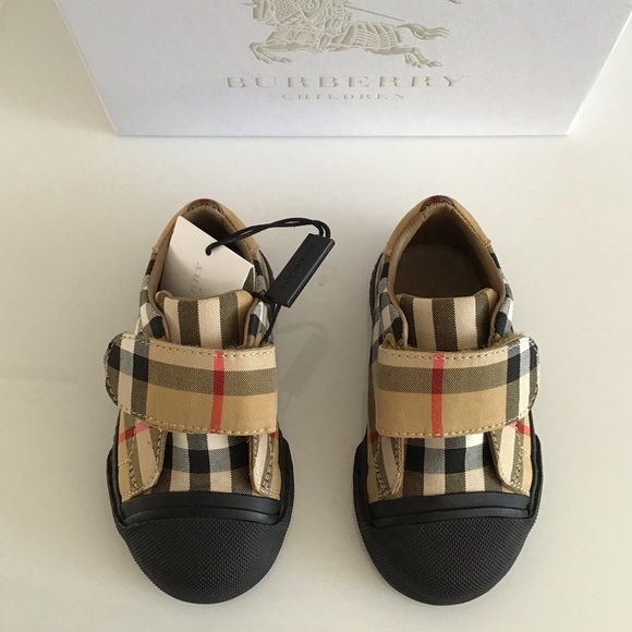 SOLD 🛑 Authentic BURBERRY TARTAN SNEAKERS - Picture 6 of 13